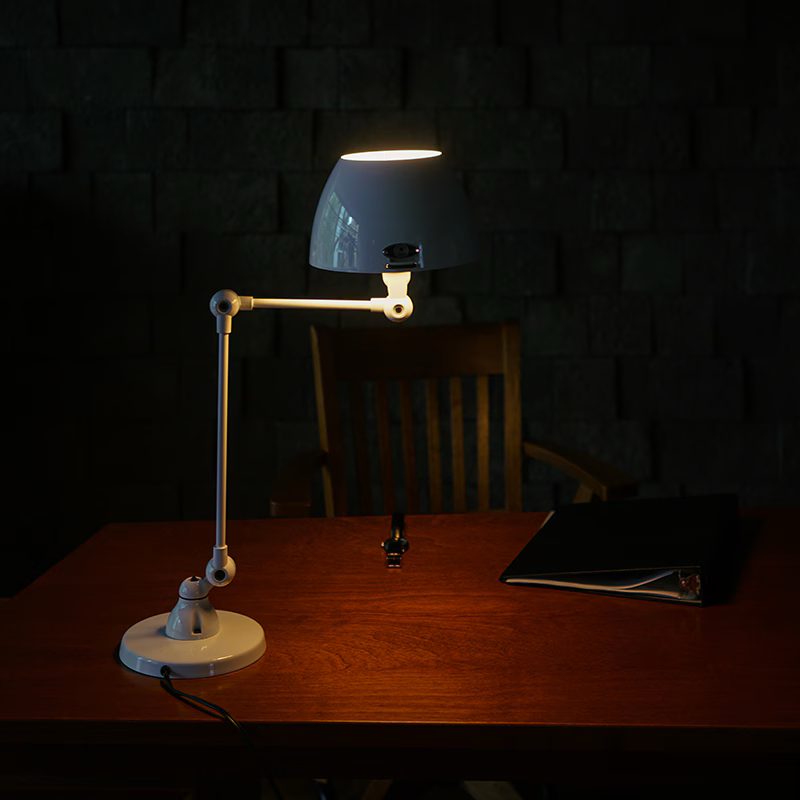 Jielde Aicler Curve Desk Lamp