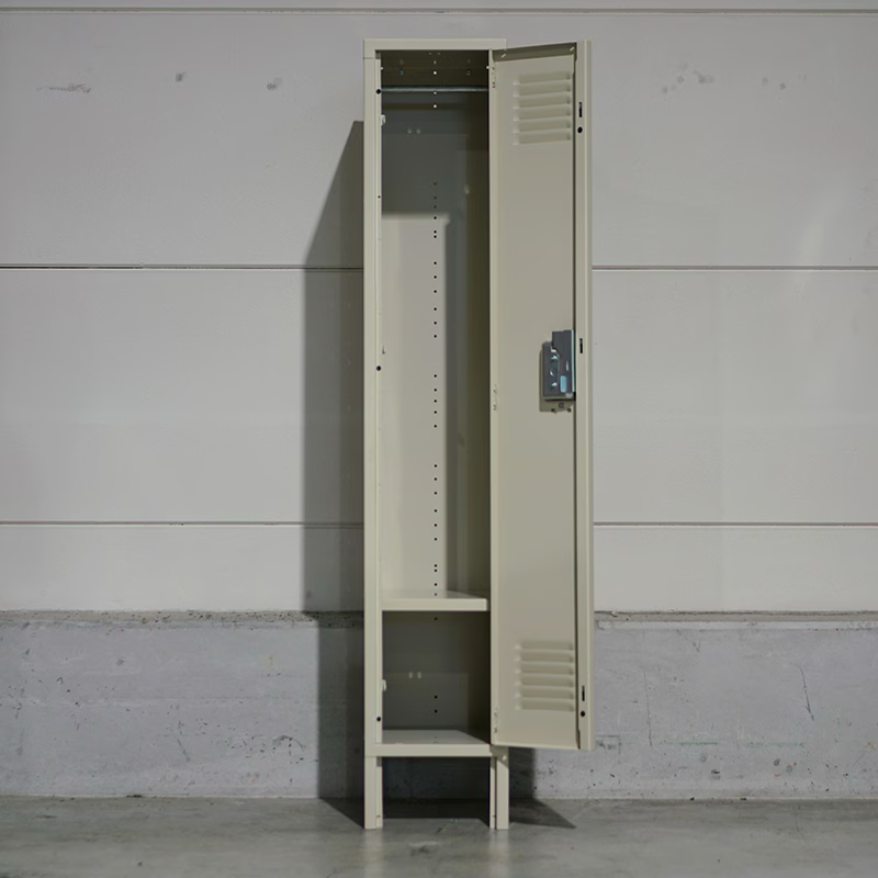 18" Lyon 1 Tier Recessed Handle Locker