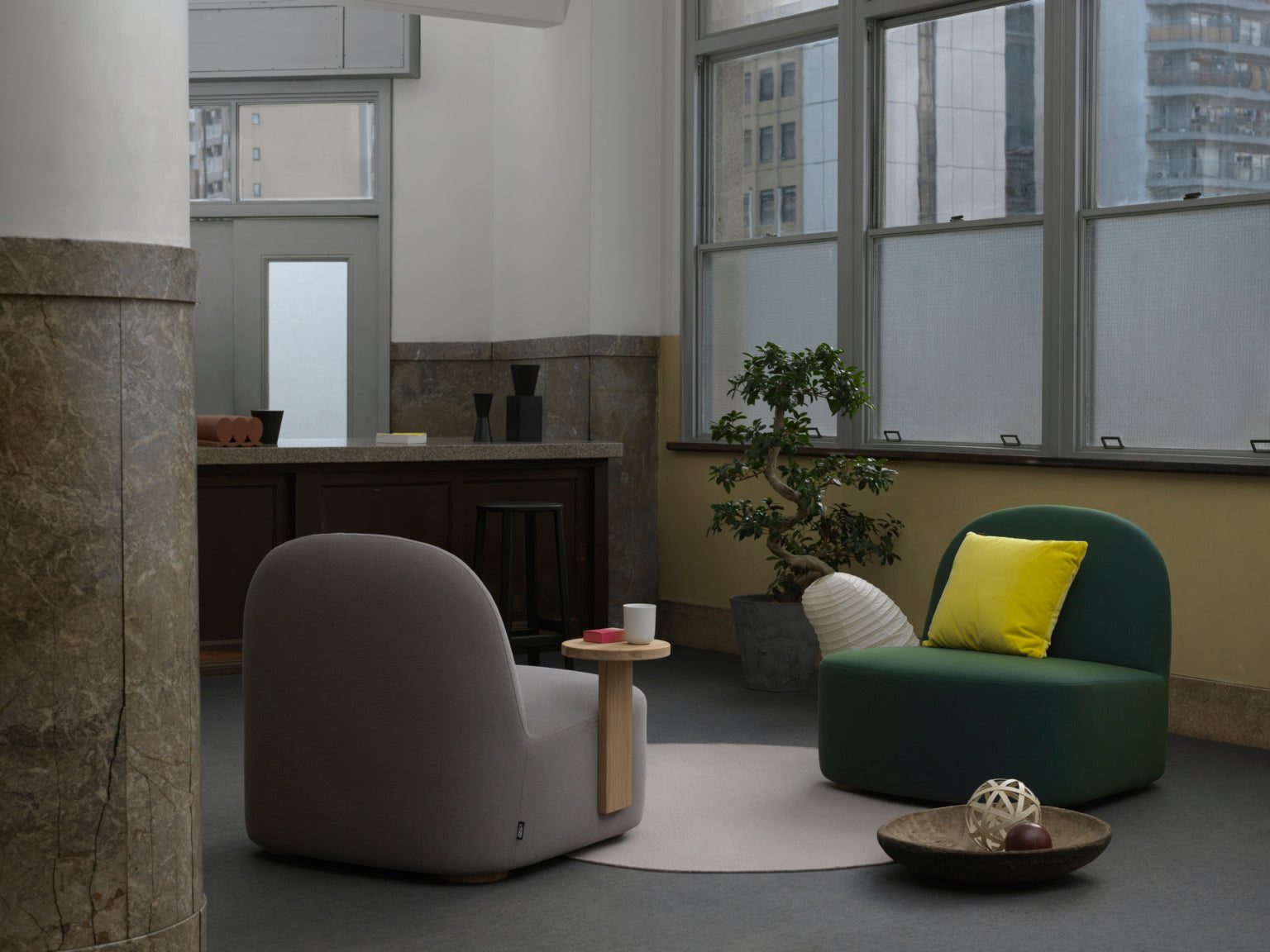 Polar Lounge Chair L with Side Table