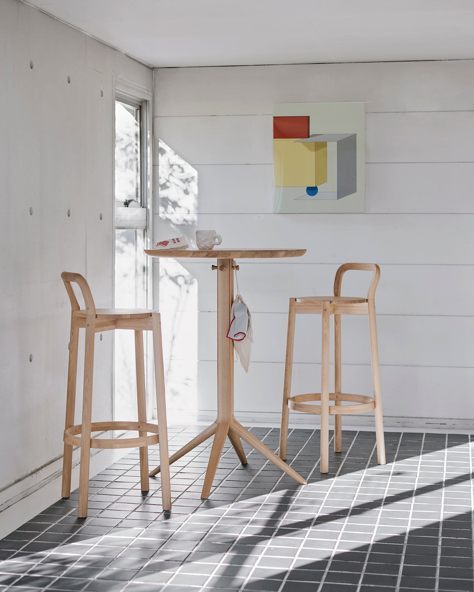 Castor Barstool with Backrest High